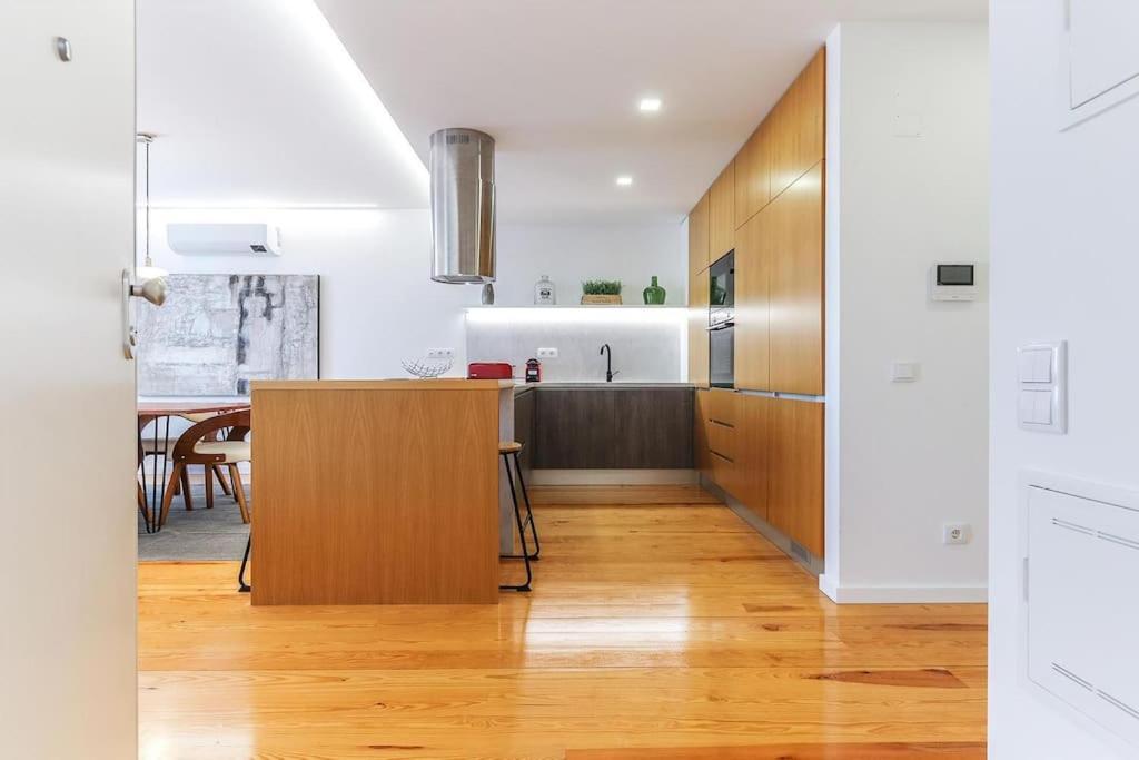 Outstanding Santos Spacious 2 Bedroom W Ac * Lissabon