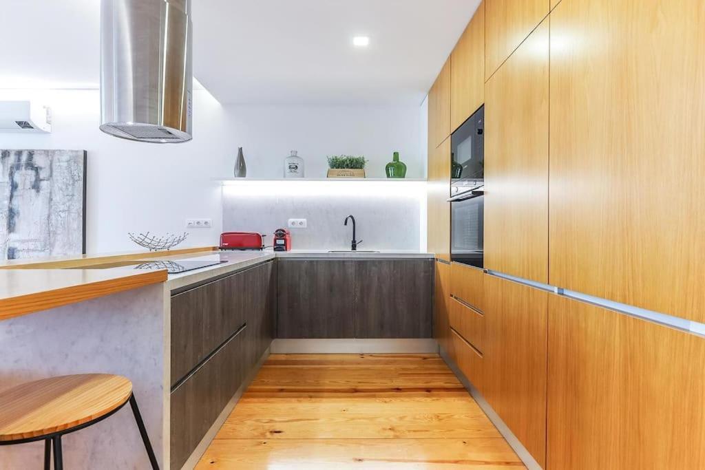 Outstanding Santos Spacious 2 Bedroom W Ac Lissabon