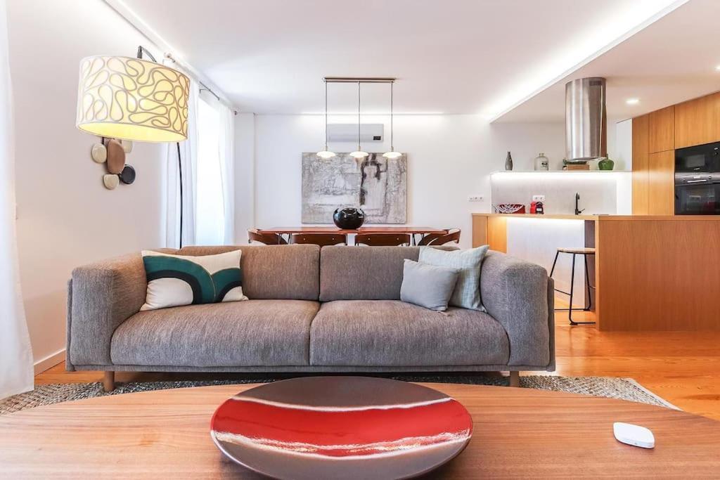 Outstanding Santos Spacious 2 Bedroom W Ac * Lissabon