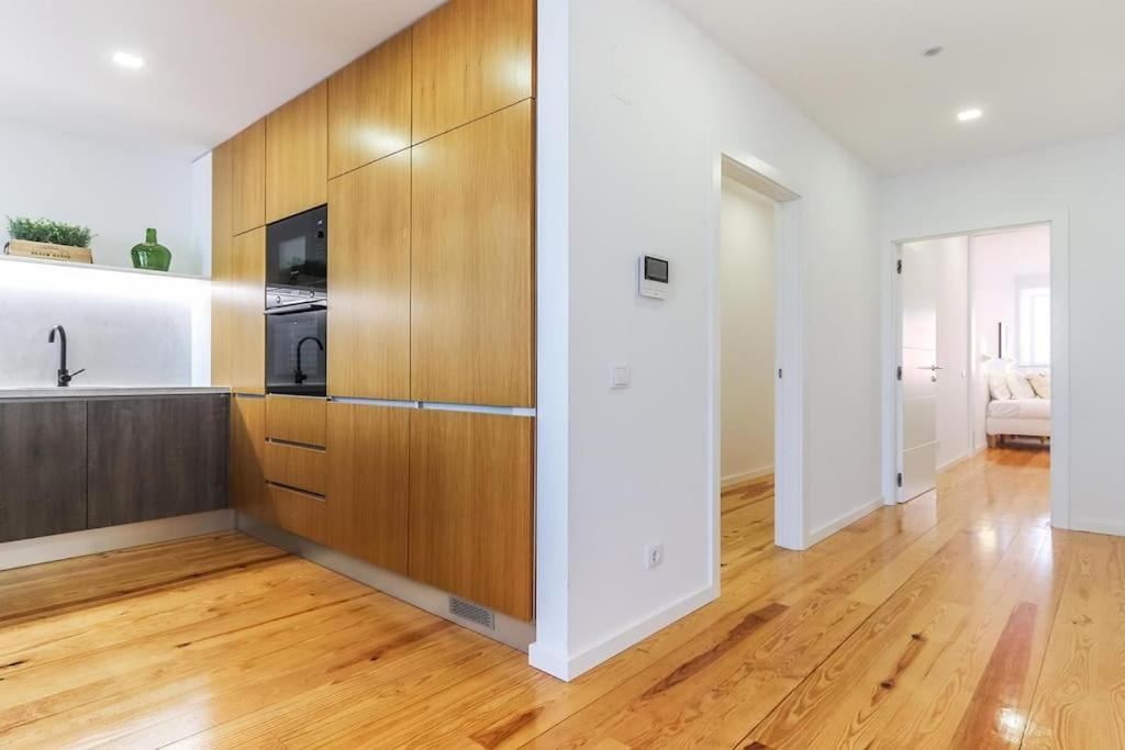 Outstanding Santos Spacious 2 Bedroom W Ac * Lissabon