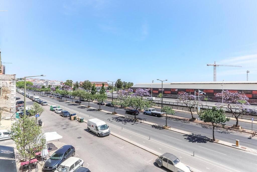 Outstanding Santos Spacious 2 Bedroom W Ac Lissabon
